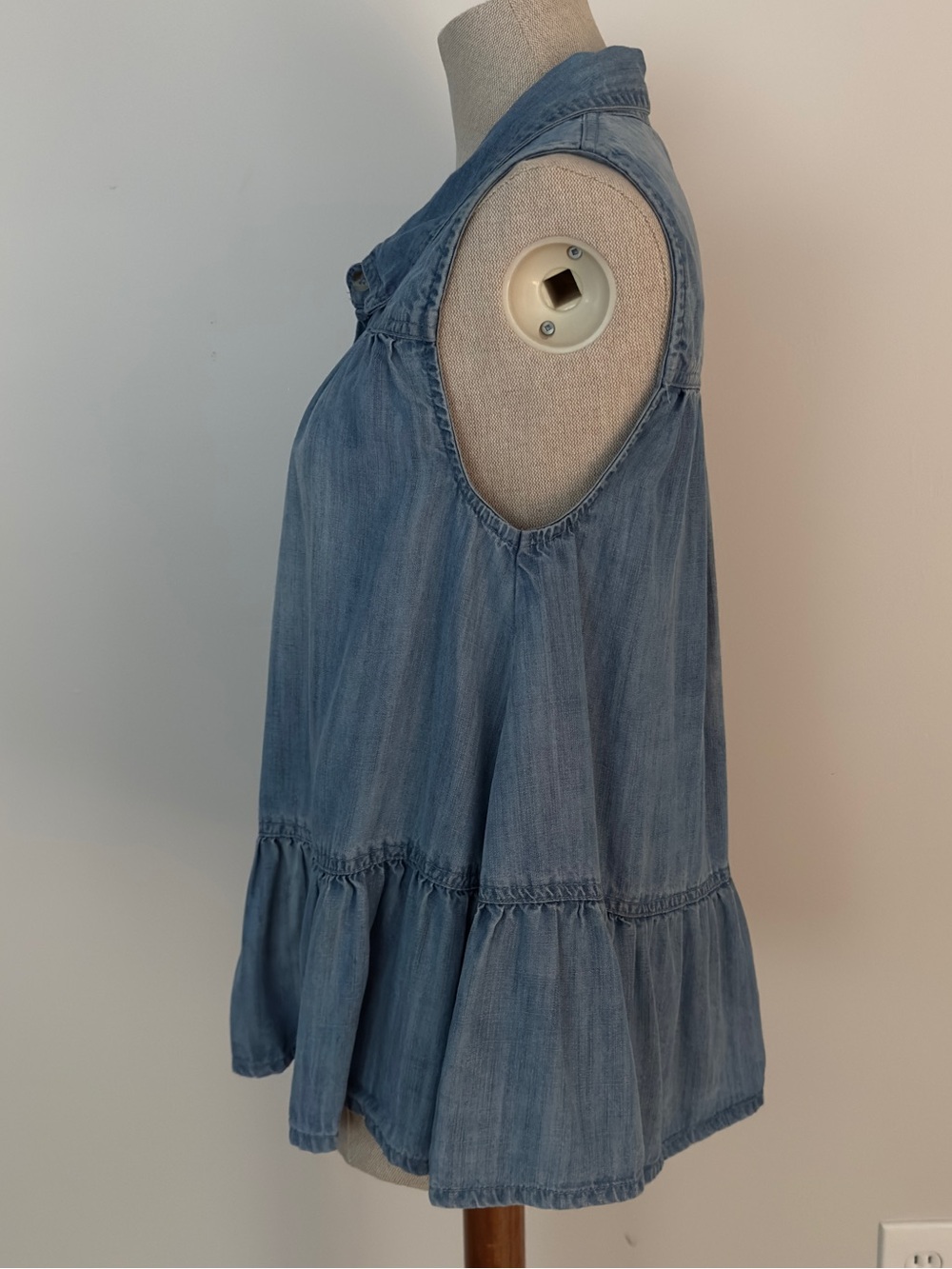 Elan Tencel Ruffle Button-Front Tank - Picture 2 of 9